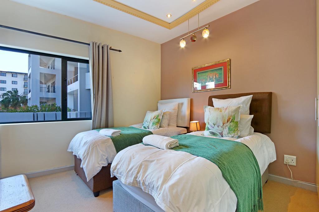Century City Royal Apartments Fokváros Kültér fotó